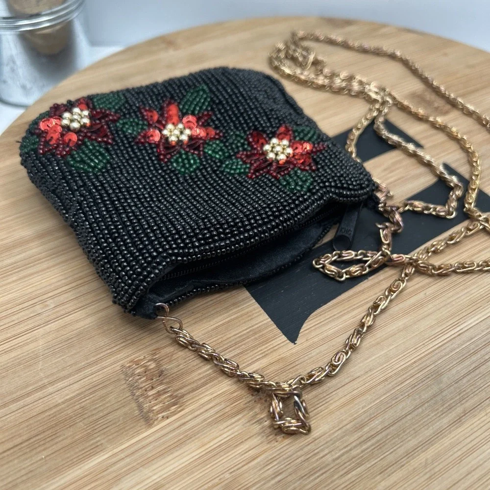Beaded Poinsettia Zippered Pouch Clutch Coin Purse Small 7 3/4